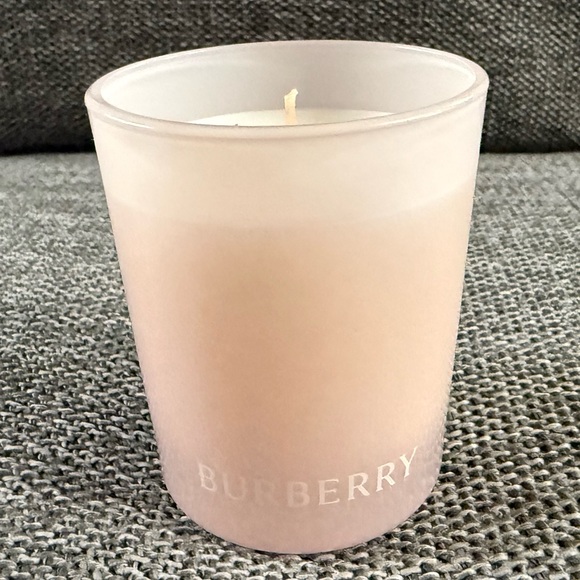 Burberry Her Scented Candle Pink New 70g  2.4Oz Authentic Brand - Picture 7 of 16
